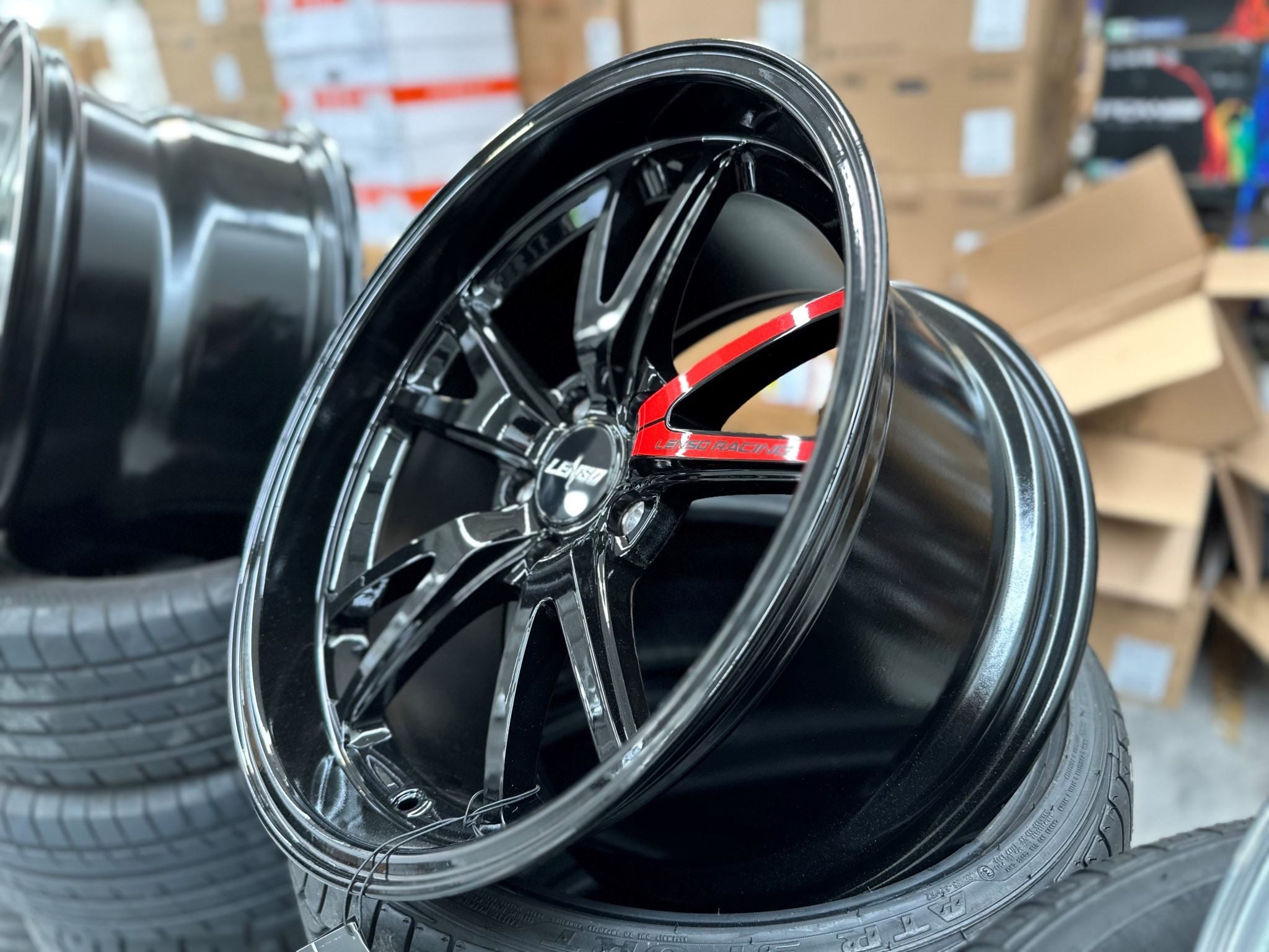 18X9.5 LENSO 95V D1-RACING PROJECT-D 73.1 5X114.3 GLOSS BLACK WITH RED - SET OF 4