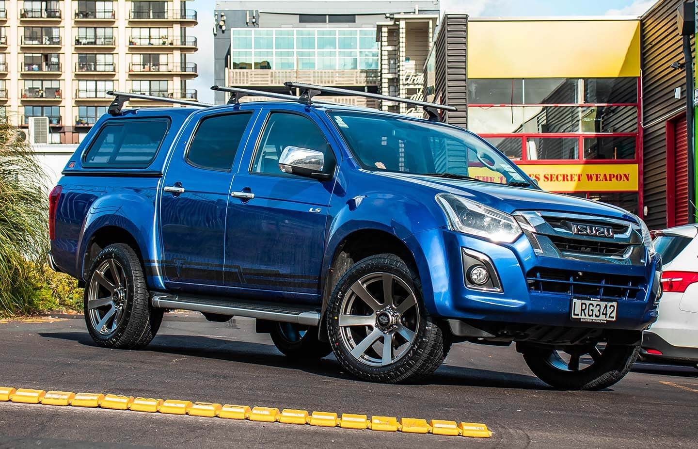 20X9.5 MTG BOSS HYPER BLACK WITH ALL TERRAIN TYRES - SET OF 4