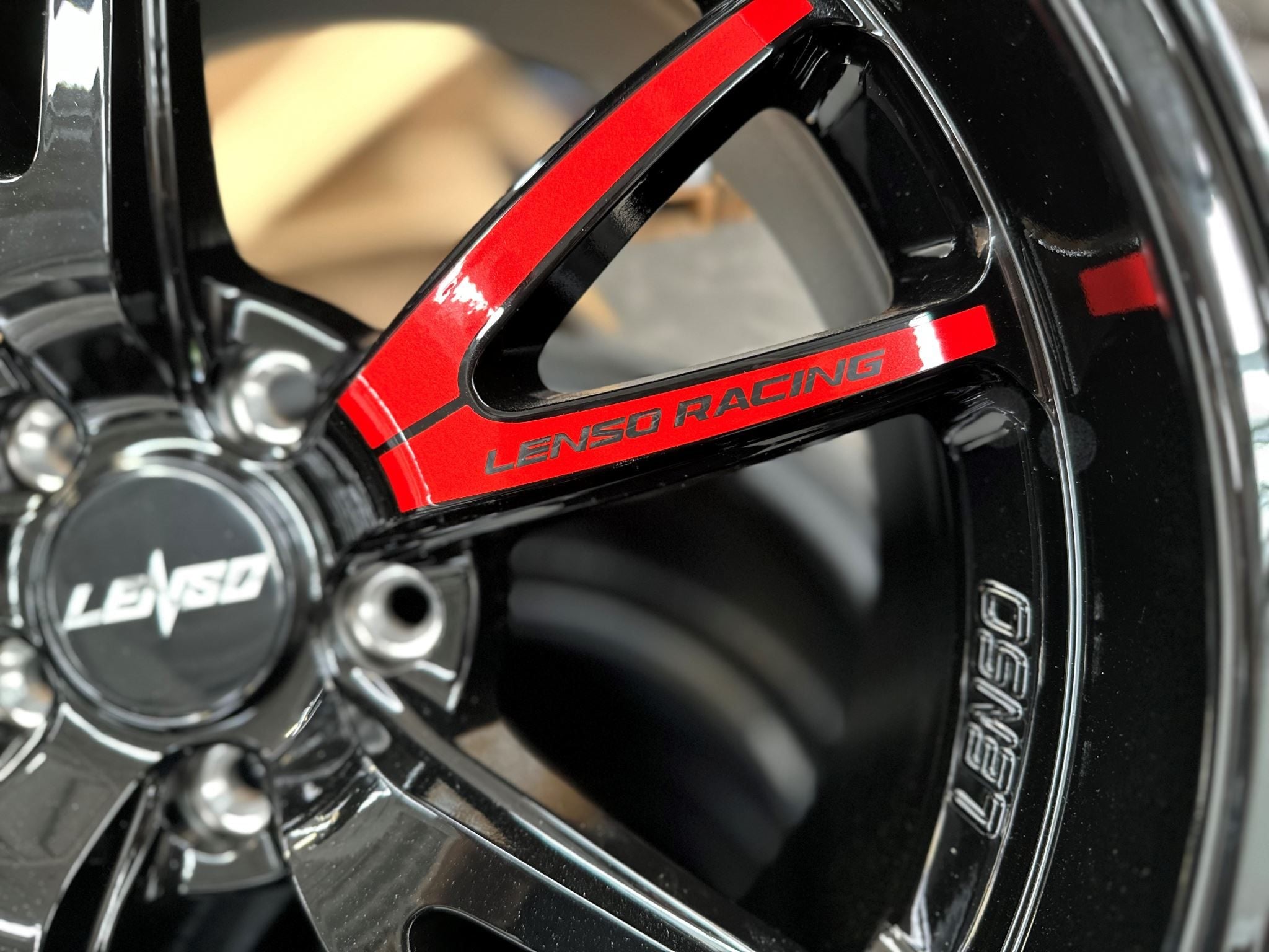18X9.5 LENSO 95V D1-RACING PROJECT-D 73.1 5X114.3 GLOSS BLACK WITH RED - SET OF 4