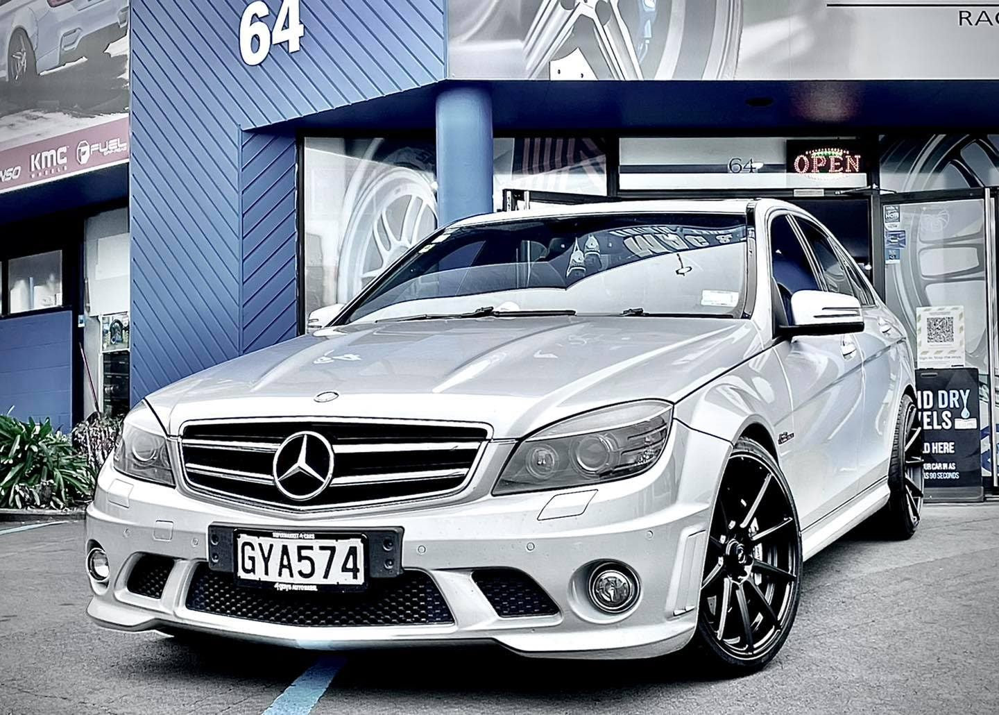 STAGGERED 19" MAGNUM 19X8.5 35P 19X8.5 38P 5X112 - SATIN BLACK - SET OF 4