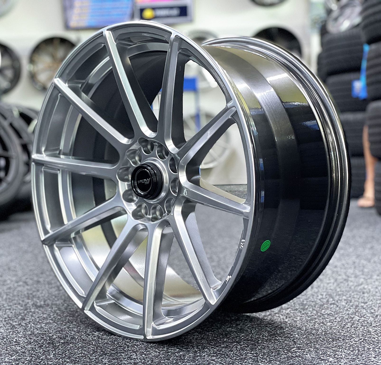 19x9.5 MAGNUM 38P 5X112 - HYPER BLACK - SET OF 4