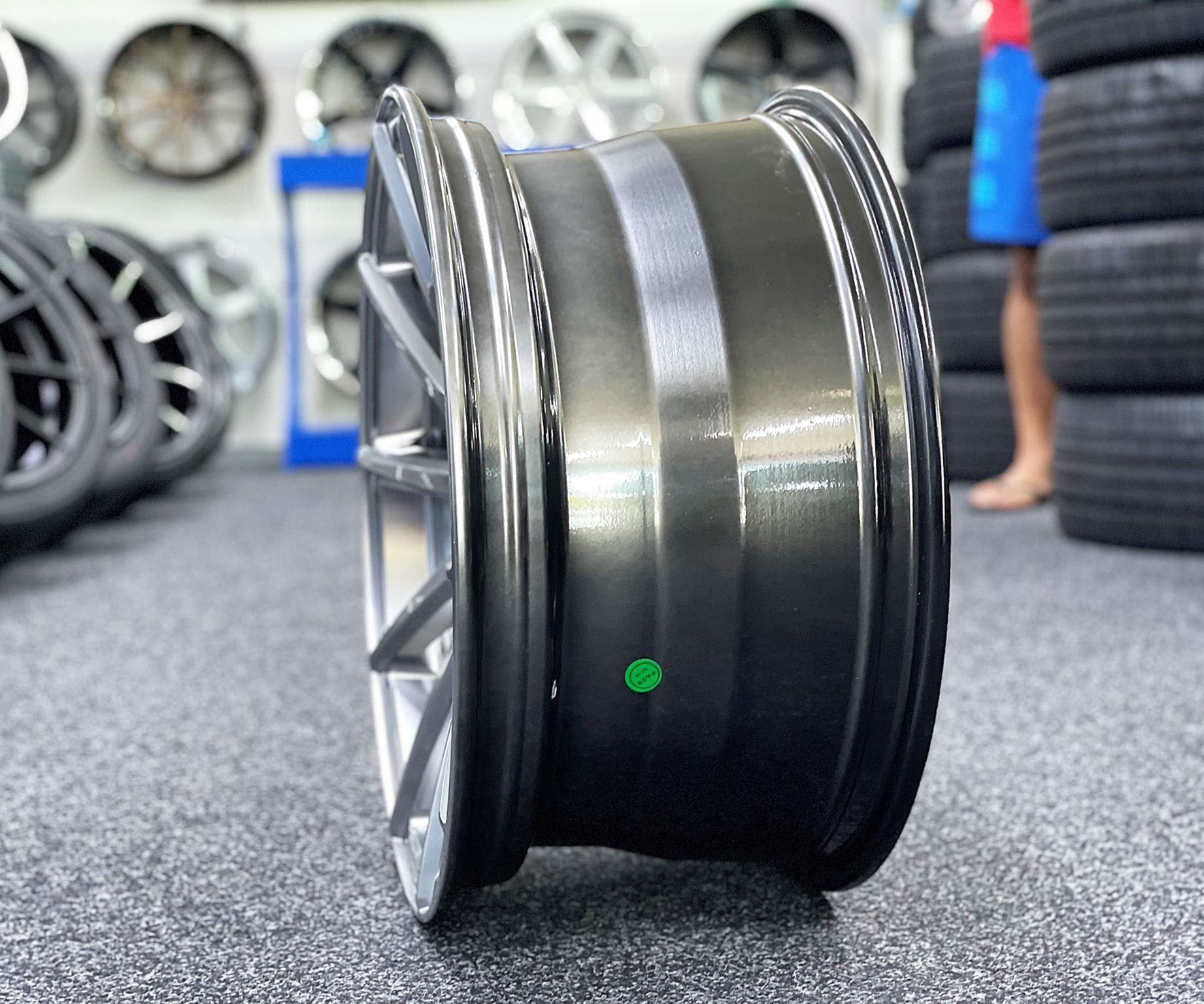 STAGGERED 19" MAGNUM 19X8.5 35P 19X8.5 38P 5X112 - HYPER BLACK - SET OF 4