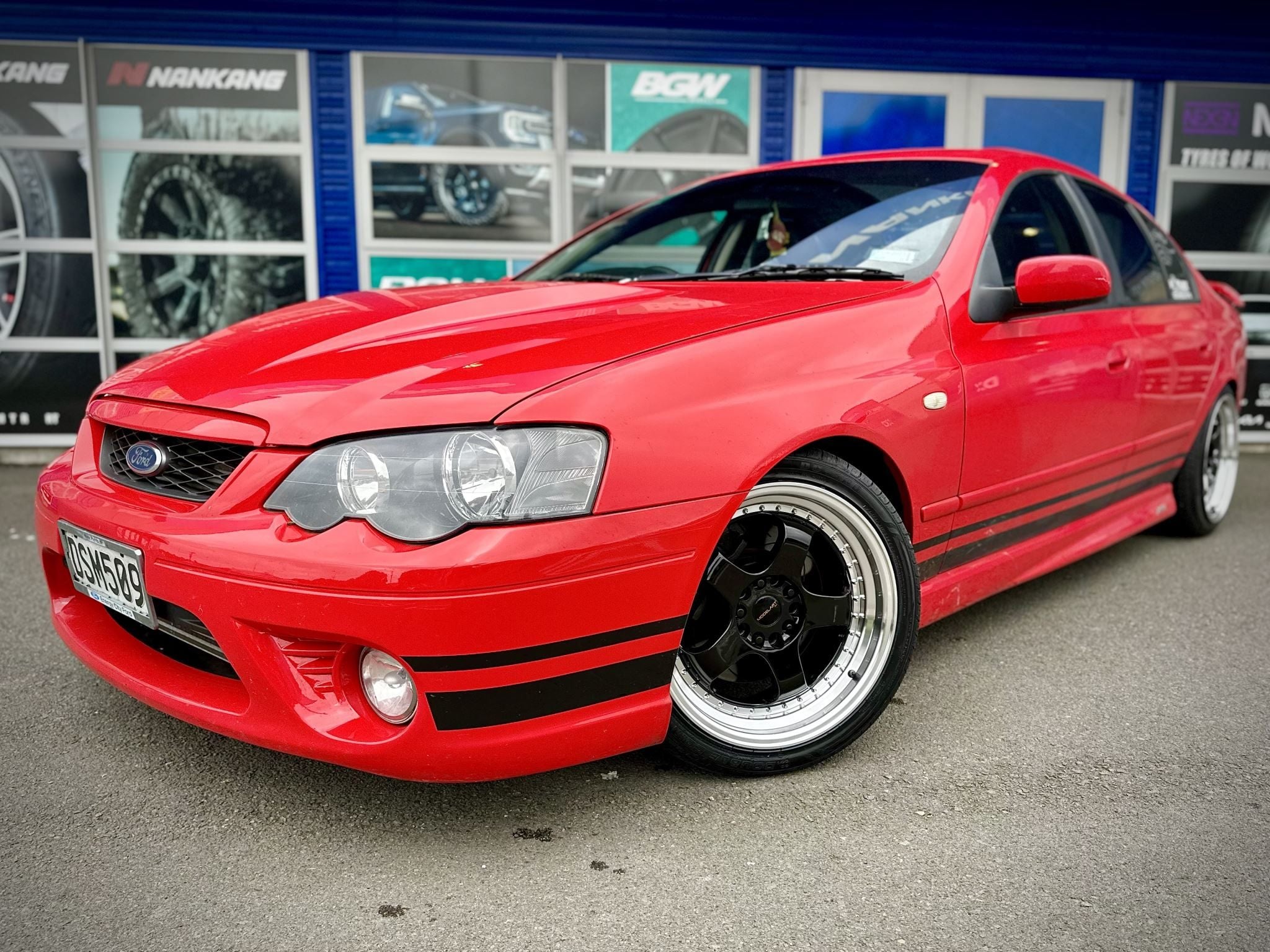 18X8.5 & 18X9.5 S.L.D 5X114.3 5X120 73.1 GLOSS BLACK POLISHED LIP STAGGERED