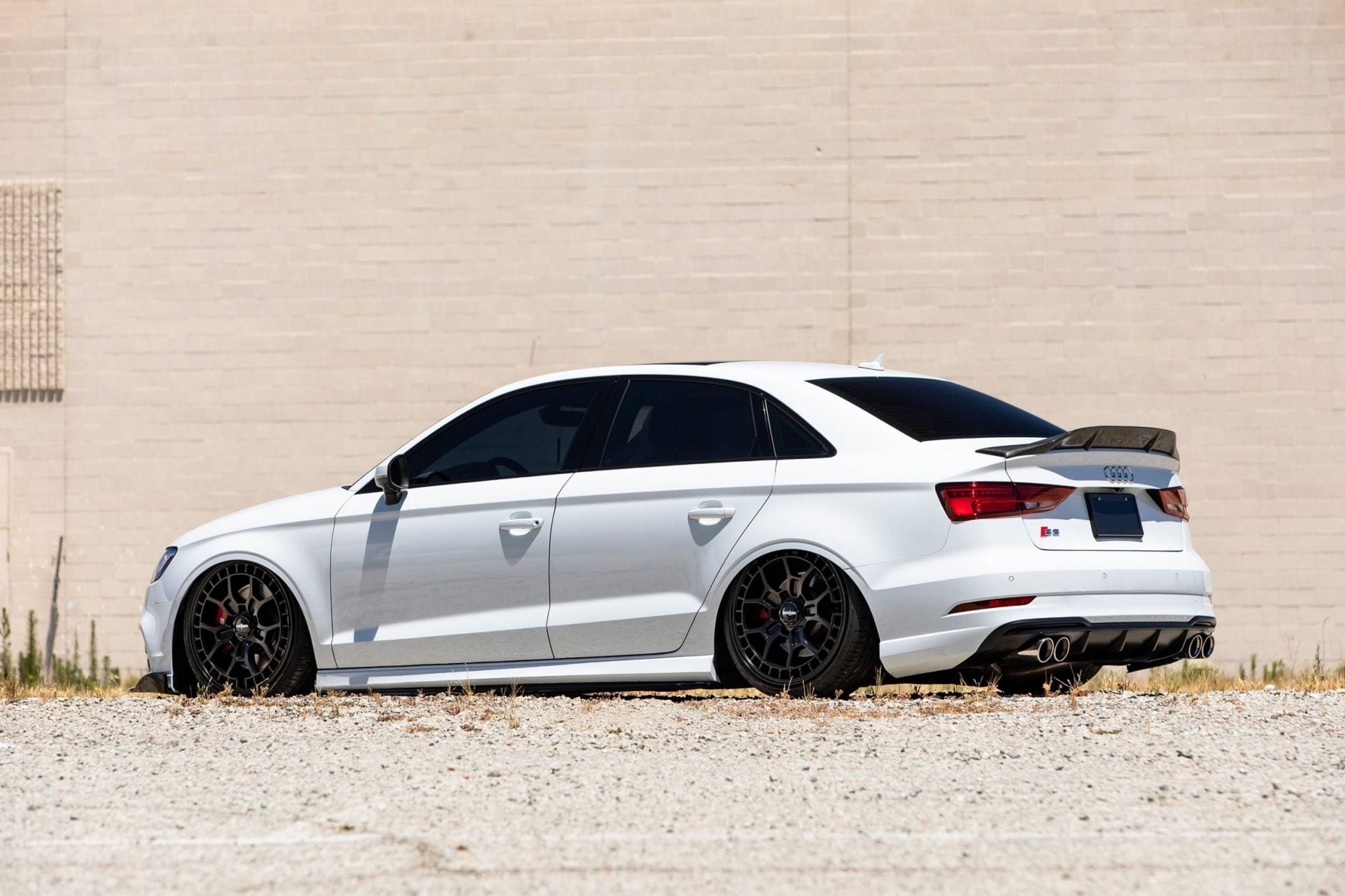 19X8.5 ROTIFORM R180 ZMO 5X114.3 72.6 35P MATTE BLACK - SET OF 4