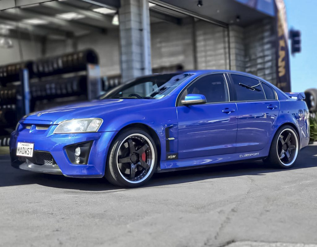 20X8.5 / 20X10 KUDOS BATHURST 5X120 GLOSS BLACK POLISHED LIP - STAGGERED FITMENT - SET OF 4