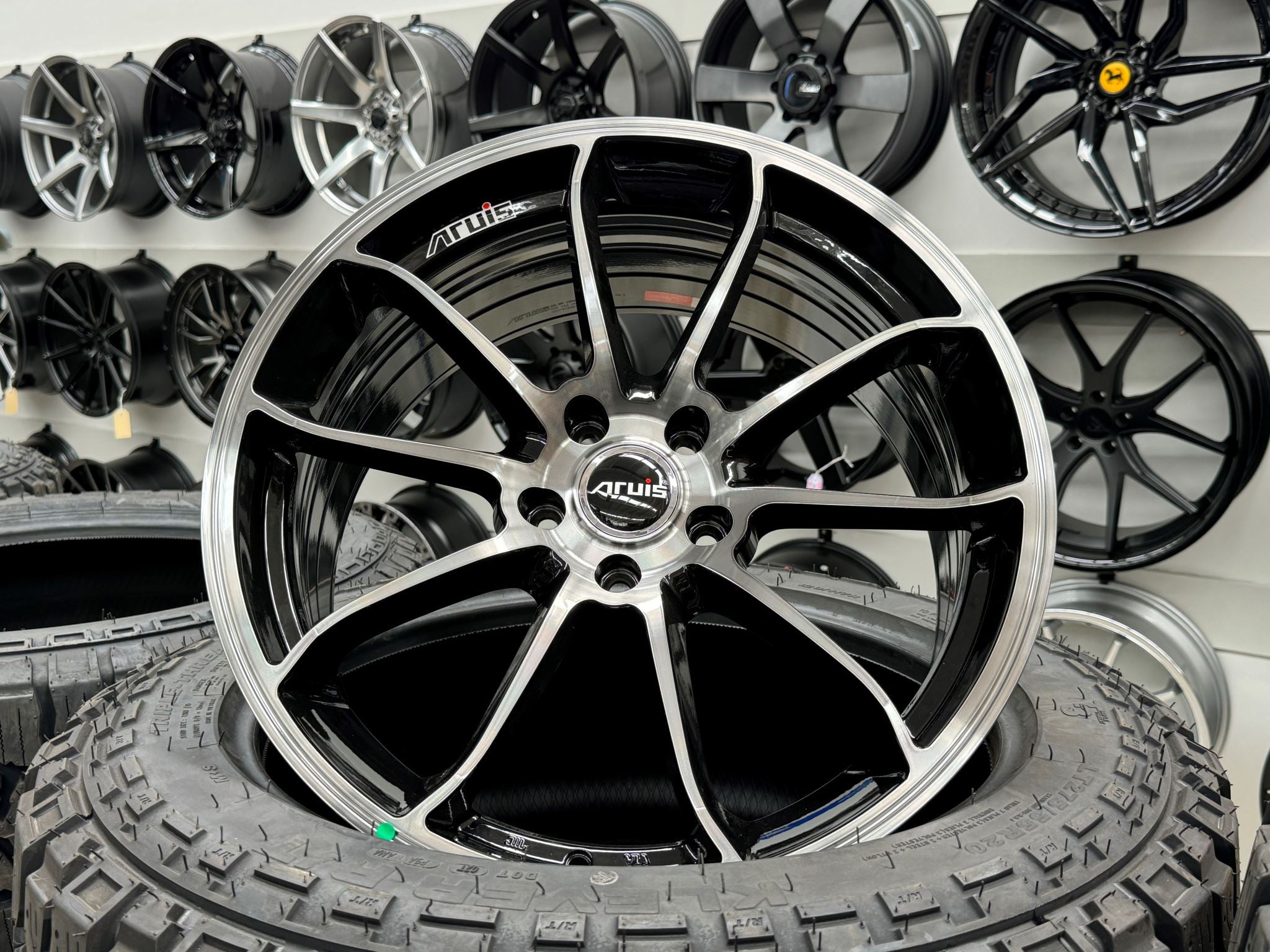 19X8.5 ARIUS AD072 35P 5X114.3 GLOSS BLACK MACHINED FACE - SET OF 4