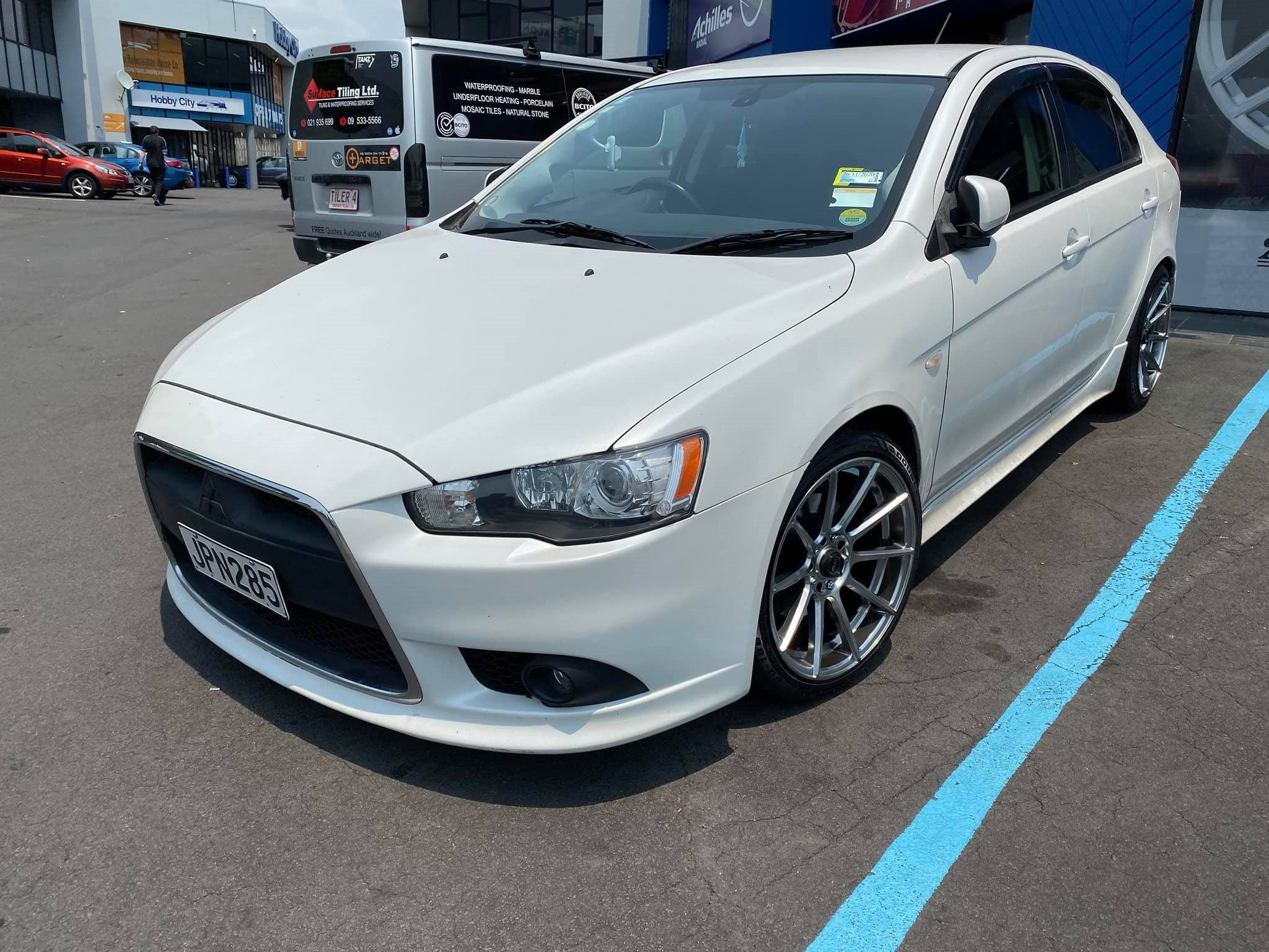 18x9 PDW Magnum 38p 73.1 5x112 5x114.3 73.1CB - Hyper Black