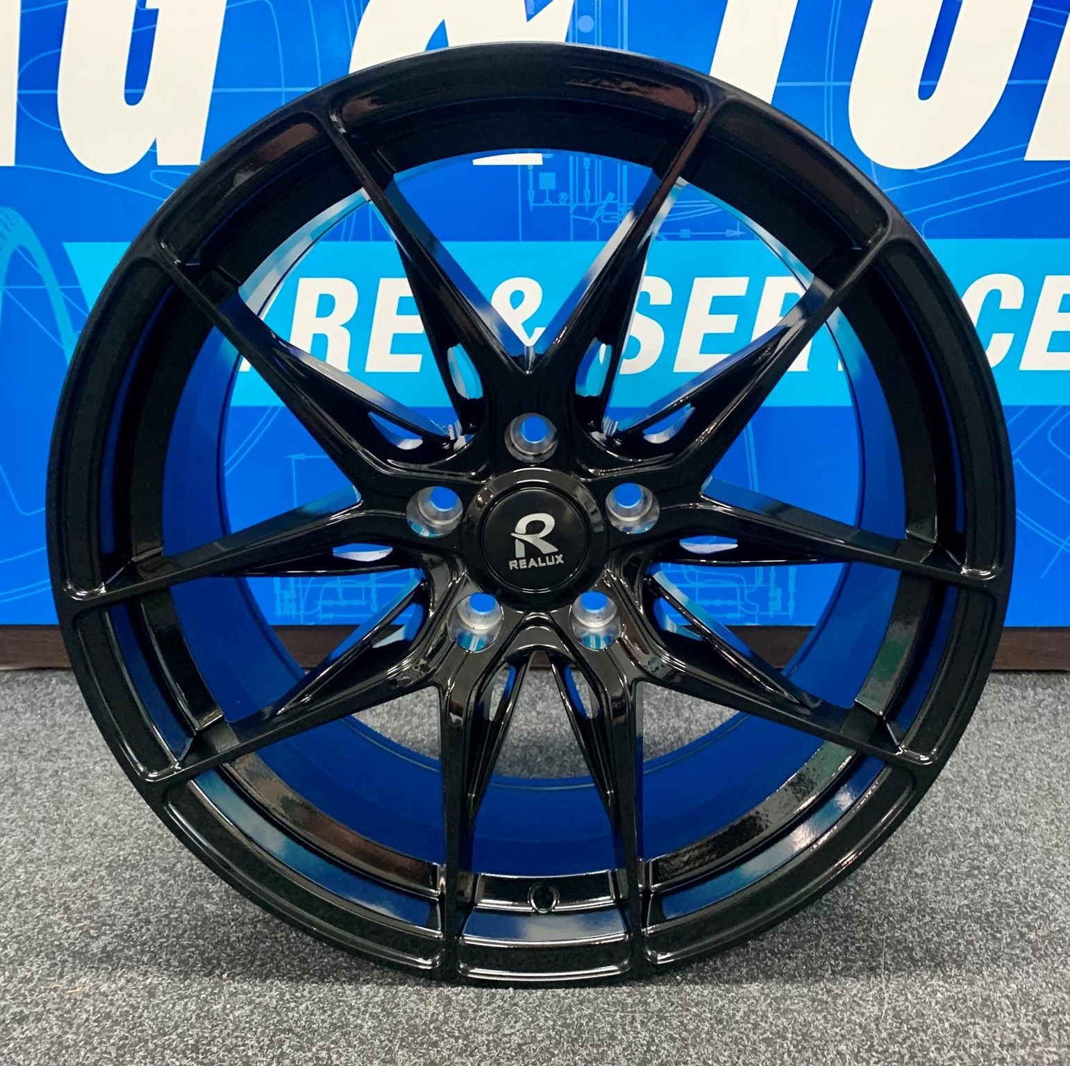 18x8.5 MTG Exhale 35p 5x114.3 73.1CB - Gloss Black